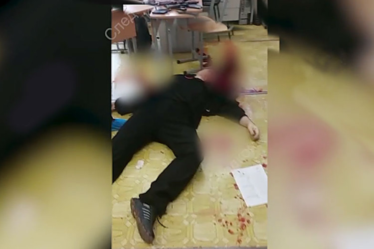 Napadač sa kukastim krstom ubio 15 ljudi