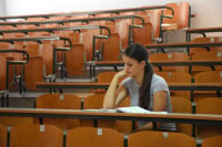 Decenija prepolovila broj studenata