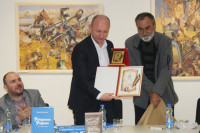 Pjesniku Milanu Kneževiću uručena “Velika gramata”