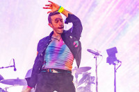 Coldplay prekinuo turneju