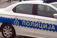 Polupao inventar u hotelu, a zatim iščupao umivaonik u policiji