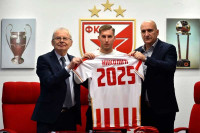 Veljko Nikolić produžio ugovor sa Zvezdom do 2025.