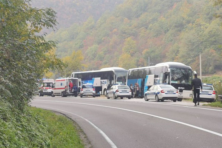 Pukao viseći pješački most u Ovčar Banji