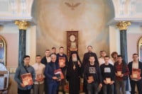 Bivši đaci platili maturantima ekskurziju u Svetu zemlju