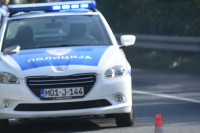 “Golfom” udario kravu, povrijeđen suvozač