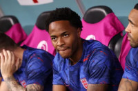 Sterling napustio Katar zbog provale, Englezi helikopterom hvatali razbojnike