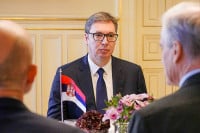 Вучић: Приоритет очување мира на Космету и у региону