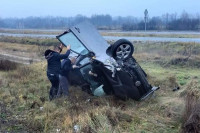 Težak sudar kod Živinica: Voz udario automobil