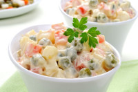 Evo koliko dugo ruska salata može da stoji u frižideru