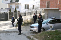 Косовска полиција стигла са југа покрајине, Срби у страху