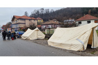 Мирна ноћ на барикадама на сјеверу КиМ, данас велики народни протест