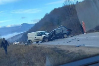 U stravičnom sudaru tri vozila poginuo muškarac FOTO