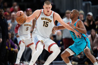 Jokić spakovao novi tripl-dabl kao božićni poklon Finiksima