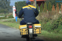 U saobraćajnoj nezgodi povrijeđen poštar na motociklu