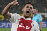 Ajaks ubedljivo pobijedio Kambur, gol i asistencija Tadića