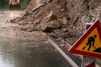 Poledica usporava saobraćaj: Oprezno zbog odrona