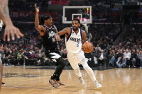 Irving na debiju bez Dončića srušio Kliperse
