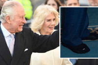 Kralj Čarls prilikom ulaska u džamiju u Londonu otkrio rupu na čarapama