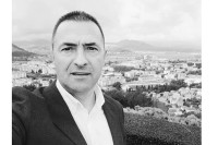 Preminuo Zoran Vujat