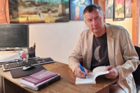 Zbirka poezije “Filatelist” Nebojše Lapčevića osvojila nagradu “Meša Selimović”