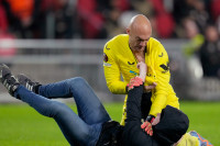 UEFA otvorila istragu zbog napada na srpskog golmana