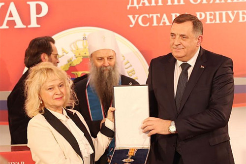 Додик уручио одликовања патријарху Порфирију и ендокринологу Светлани Вујовић