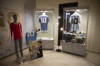 Italija: Izložba stvari argentinske fudbalske legende Maradone