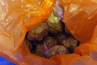 U Bijeljini uhapšen muškarac kod kojeg su pronađeni droga i oružje