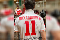 Mihin nasljednik obukao Zvezdin dres, digao kragnu kao legendarni Siniša