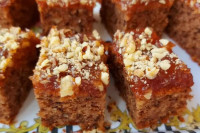 Recept za manastirski kolač od kojeg ne postoji stariji: Preukusan bez šećera, jaja i ulja (VIDEO)