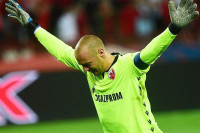 Golman Crvene zvezde Milan Borjan izjednačio rekord Ratomira Dujkovića