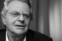 Preminuo Džeri Springer