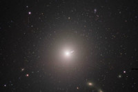 Astronomi zabilježili nevjerovatan prizor: Uslikali crnu rupu koja izbacuje snop energije