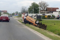 Omarska: "Pežo" završio na krovu