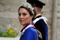Na krunisanju sve oči uprte u Kejt: Ovako je odala počast princezi Dajani