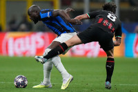 Fudbaleri Intera pobjedili Milan 2:0 u prvom meču polufinala Lige šampiona