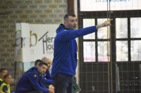 Pred Leotarom mečevi odluke