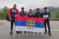 Petorica Zvorničana krenuli pješke do manastira Ostrog