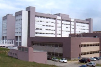 Pucao sebi u glavu, prevezen u UKC Srpske
