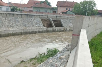 Obrušen dio uređenog korita rijeke Janje