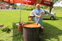 Rade kuva gra' u nedjelju u Nožičkom