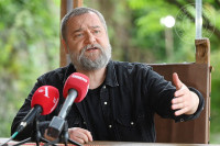 Kolja i "Grobovlasnici" u petak na tvrđavi Kastel
