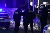 Zapalio sebe i policajca pa prebačen u bolnicu VIDEO