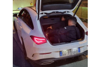 Italijan u gepeku krijumčario Kineze