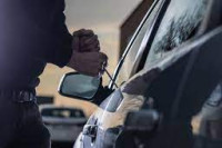 Ukrao automobil, pa prouzrokovao saobraćajnu nezgodu