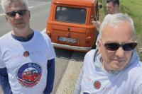 "Fićinom kombijem" starom preko 40 godina obišli cijelu bivšu Jugu