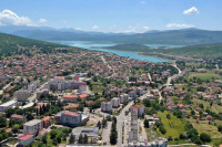 Sutra oblačno i svježije sa kišom