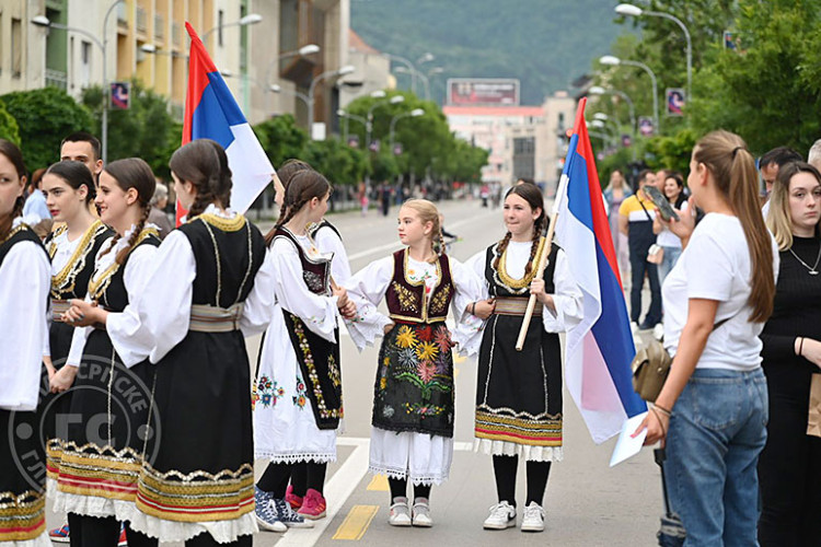 Tradicionalni defile kočija na Duhovski utorak