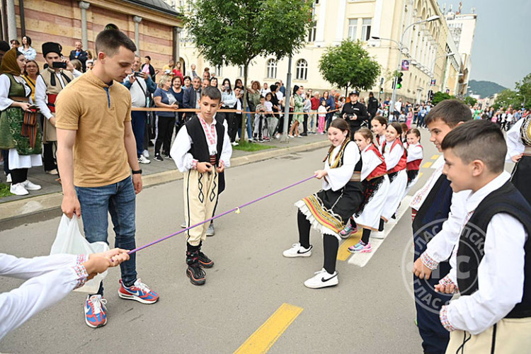 Tradicionalni defile kočija na Duhovski utorak