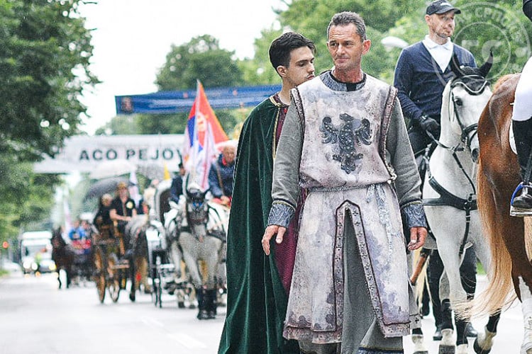 Tradicionalni defile kočija na Duhovski utorak